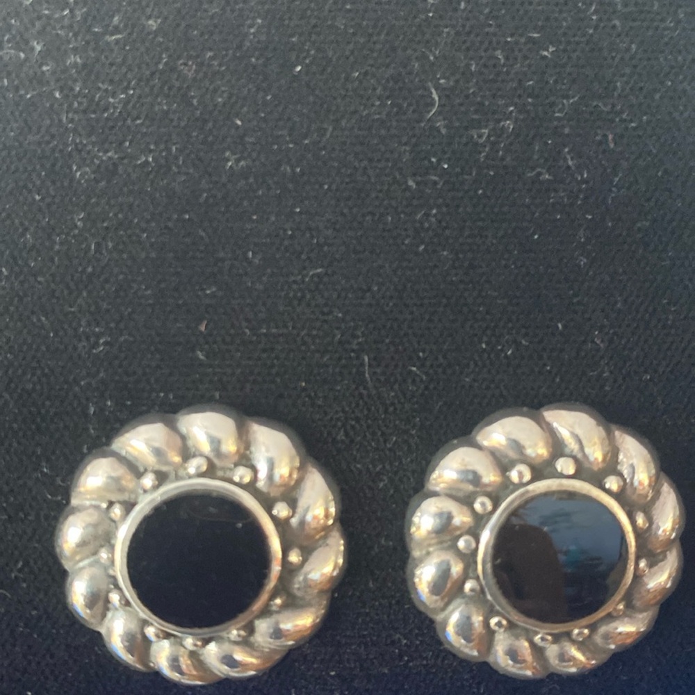 Silver onyx stud earrings